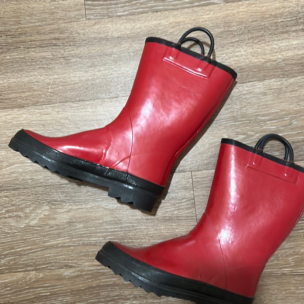 Red Rain boots (Mens size 8)